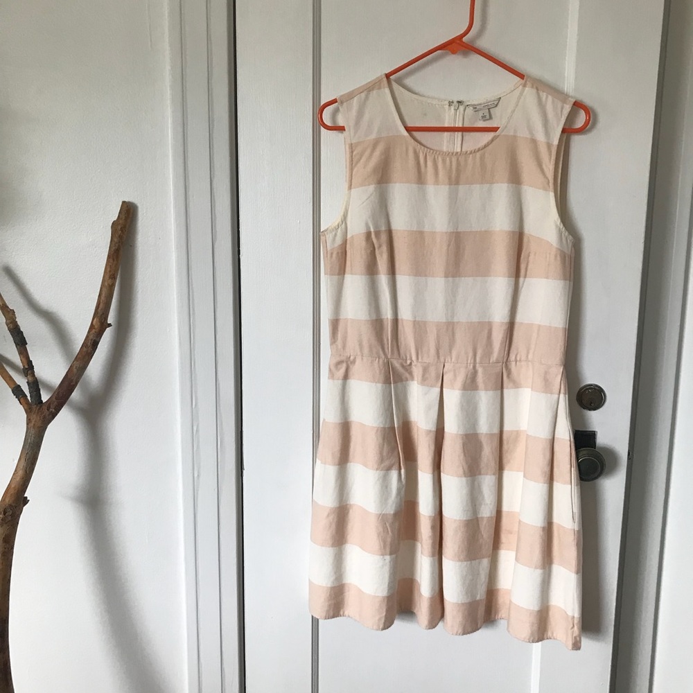 Gap // NWT pink and white striped dress w pockets